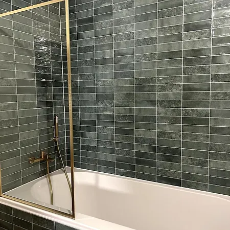 Charmante Maison Dans Le Centre & Vue Sur Chateau 펜션 *